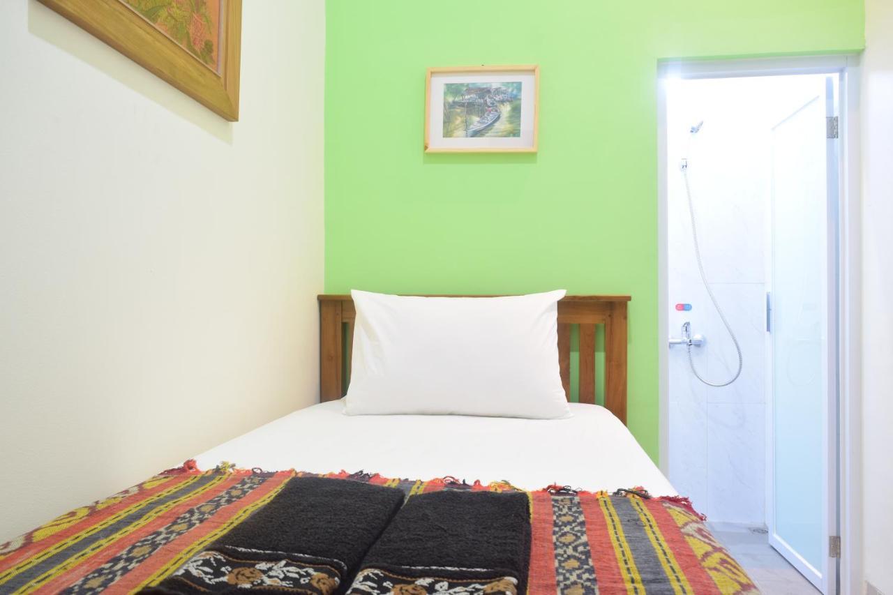 The Cabin Hotel Ambasador Yogyakarta Exterior foto