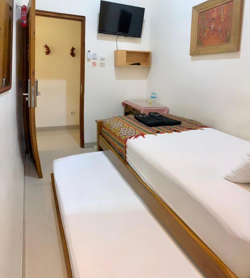 The Cabin Hotel Ambasador Yogyakarta Exterior foto